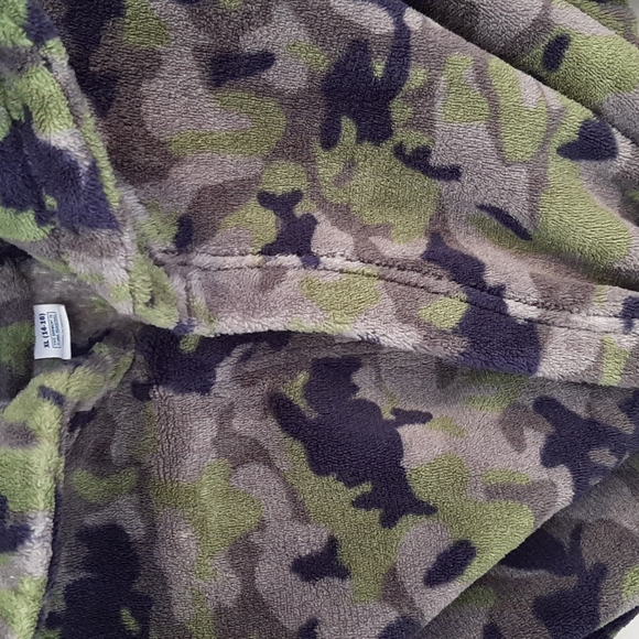 Boys Robe - Picture 3 of 7